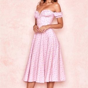 HOUSE OF CB ‘Lauren’ Pink Floral Strapless Dress in Small